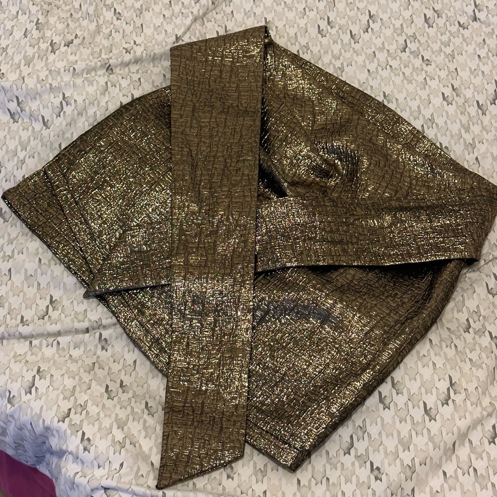 TWIST SKIRT. SIZE M.